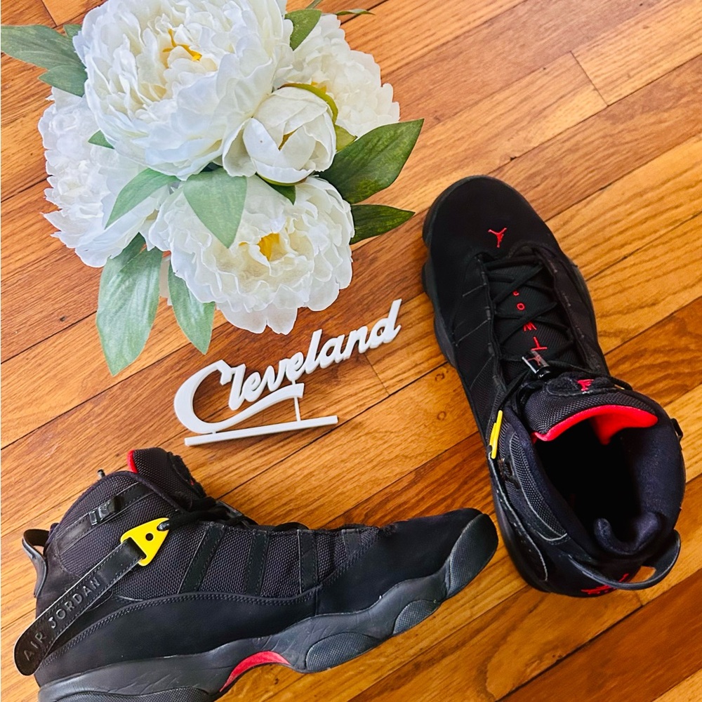 Jordan 6 Rings Sulfur Sneakers

Like New - very good condition